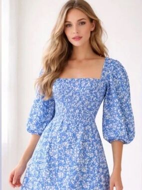 Tuckernuck x Cameron Eubanks Wimberly Blue White Floral Smocked Dress - Small